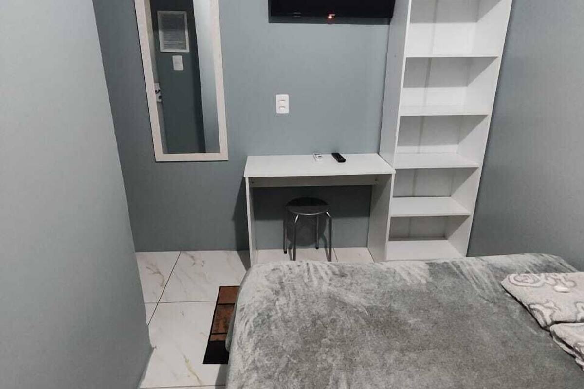Agata | โต๊ะทำงาน, Wi-Fi ฟรี, ผ้าปูที่นอน
