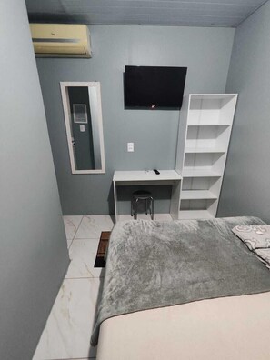 Agata | Desk, free WiFi, bed sheets - Maga Inn House - Vila Germânica (Blumenau)