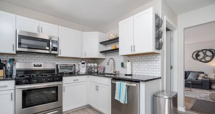 Near park/zoo/UTMC/DT Toledo, Quiet, Cozy, Working travelers/families/dogs okay!
