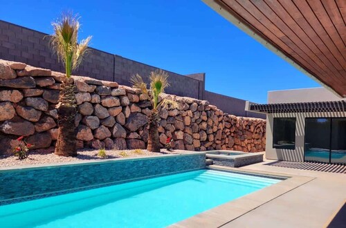 Sand Hollow Poolhouse – From $399 – Resort Access!