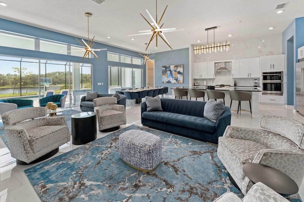 Smart TV, videojuegos, futbolito y tenis de mesa 