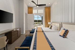 12 bedrooms, iron/ironing board, travel cot, free WiFi - Musical Villa w Rock N' Roll Arcade, Safari Theme BR, Theater & Gym - Near Parks (Davenport)