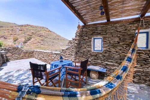 Traditional Village House In Kea