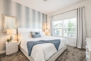 4 bedrooms, iron/ironing board, WiFi, bed sheets