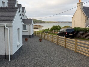 Property grounds - Taigh Tharmoid Ruaidh (Isle of Lewis)