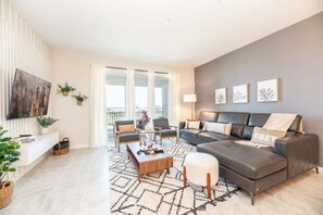 Smart TV - Last Minute Disney Getaway! Themed Bedrooms & Private Balcony. Book Now! #48525 (Orlando)