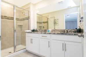 Hair dryer, towels - Last Minute Disney Getaway! Private Pool & Themed Bedrooms. Book Now! #60321 (Orlando)