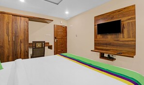 Standard Double Room | Desk, iron/ironing board - Treebo Krishnam Boutique (Bengaluru)