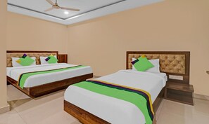 Deluxe Double Room | Desk, iron/ironing board - Treebo Krishnam Boutique (Bengaluru)