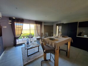 Interior - Charming love room Althea (Fontenay-le-Comte)