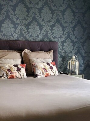 1 bedroom, soundproofing, travel cot, free WiFi - Charming love room Althea (Fontenay-le-Comte)