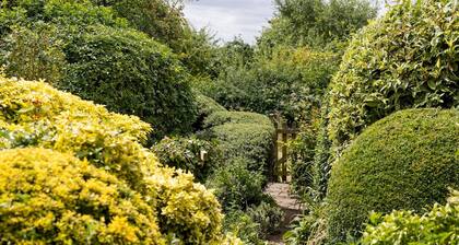 Pass the Keys | Cosy cottage with views over the Shropshire hills