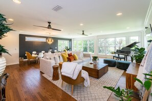 Een smart-tv en een printer