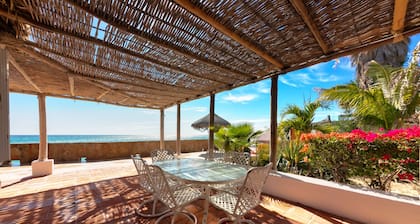 Directly on the Ocean in Cabo Pulmo with A/C!