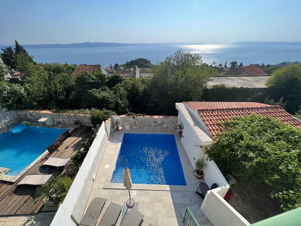 Outdoor pool, a heated pool