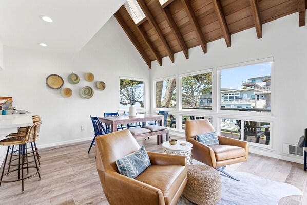 Interior - Bright, Steps to Sand, Ocean Views (La Selva Beach)