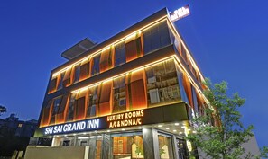Exterior - Itsy Hotels Sri Sai Grand Inn (Vijayawada)