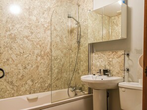Towels - Tom Wragg Suite - UK40248 (Bakewell)