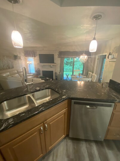 Entire Condo - Swiss Mountain Resort