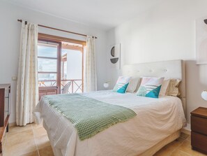 2 makuuhuonetta, Wi-Fi, vuodevaatteet