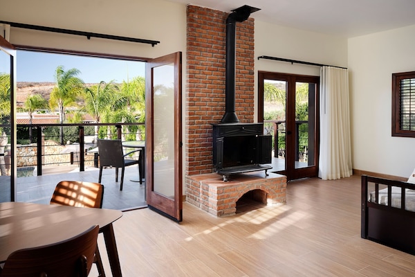 Roupas de cama premium, Wi-Fi de cortesia, roupa de cama