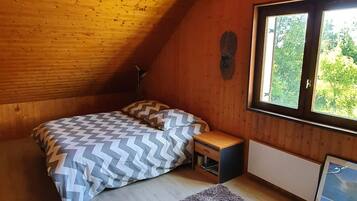 1 Schlafzimmer, Schreibtisch, Reisekinderbett, kostenloses WLAN