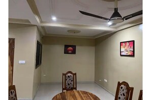 Dining - Château Villa Des Moissons (Lomé)