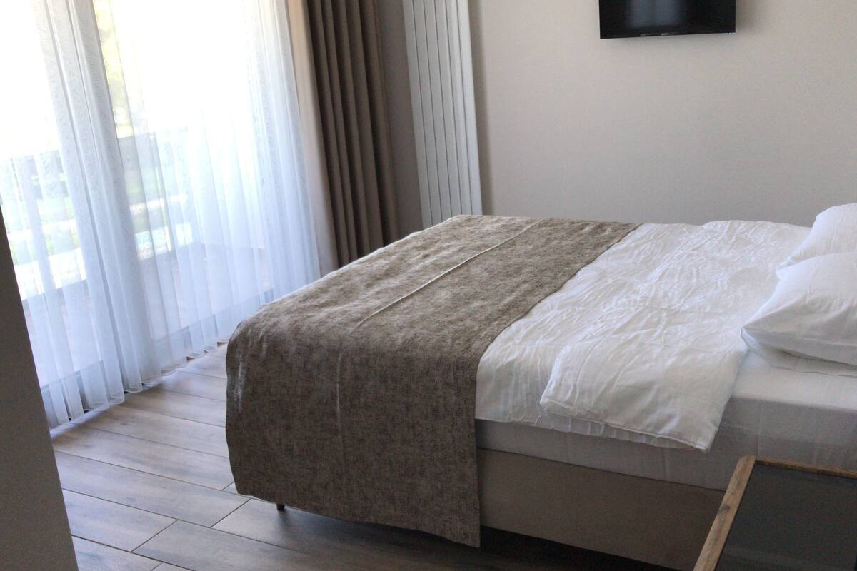 Standard Room, Lake View | WiFi (free)