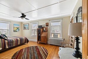 3 habitaciones, tabla de planchar con plancha y wifi gratis