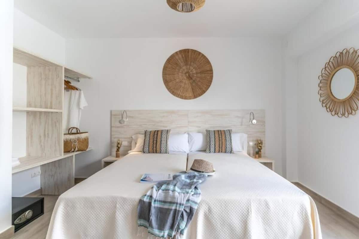 Superior Double Room | Minibar, in-room safe, iron/ironing board (on request), free WiFi