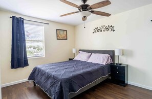 1 bedroom, iron/ironing board, WiFi, bed sheets - 1 BR with Ocean View - unit 1 (Fort Myers Beach)