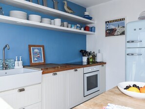 Lava-louças, cadeirão de bebê