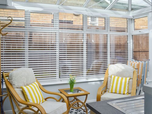 Hollins on the Coast