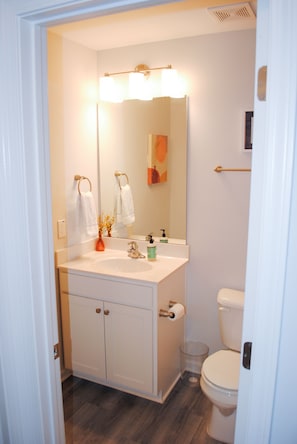Dusche, Seife, Toilettenpapier