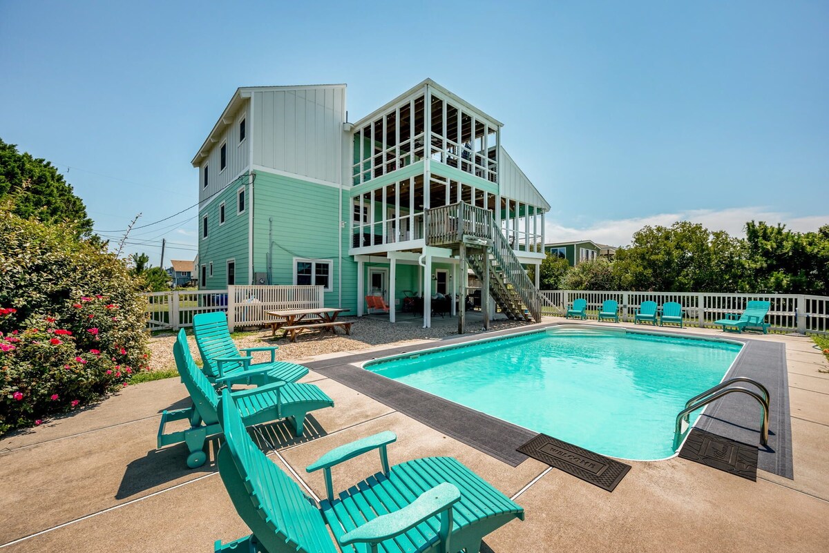 Calming Waters offers the sound of the bay and the sea!