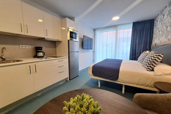 Studio | Iron/ironing board, free WiFi, bed sheets