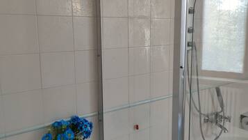 Duschwanne, Bidet