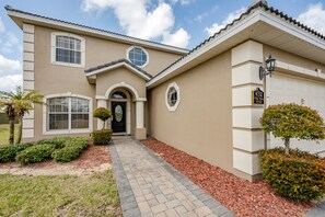 Exterior - Spacious 5 Bedroom Pool/Spa Home Close to Disney! 432VD (Davenport)
