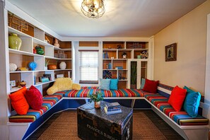 Two Bedroom Apartment Suite | Wohnbereich