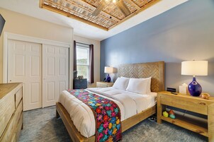 Ropa de cama de alta calidad, cubrecamas y colchones con pillow-top 