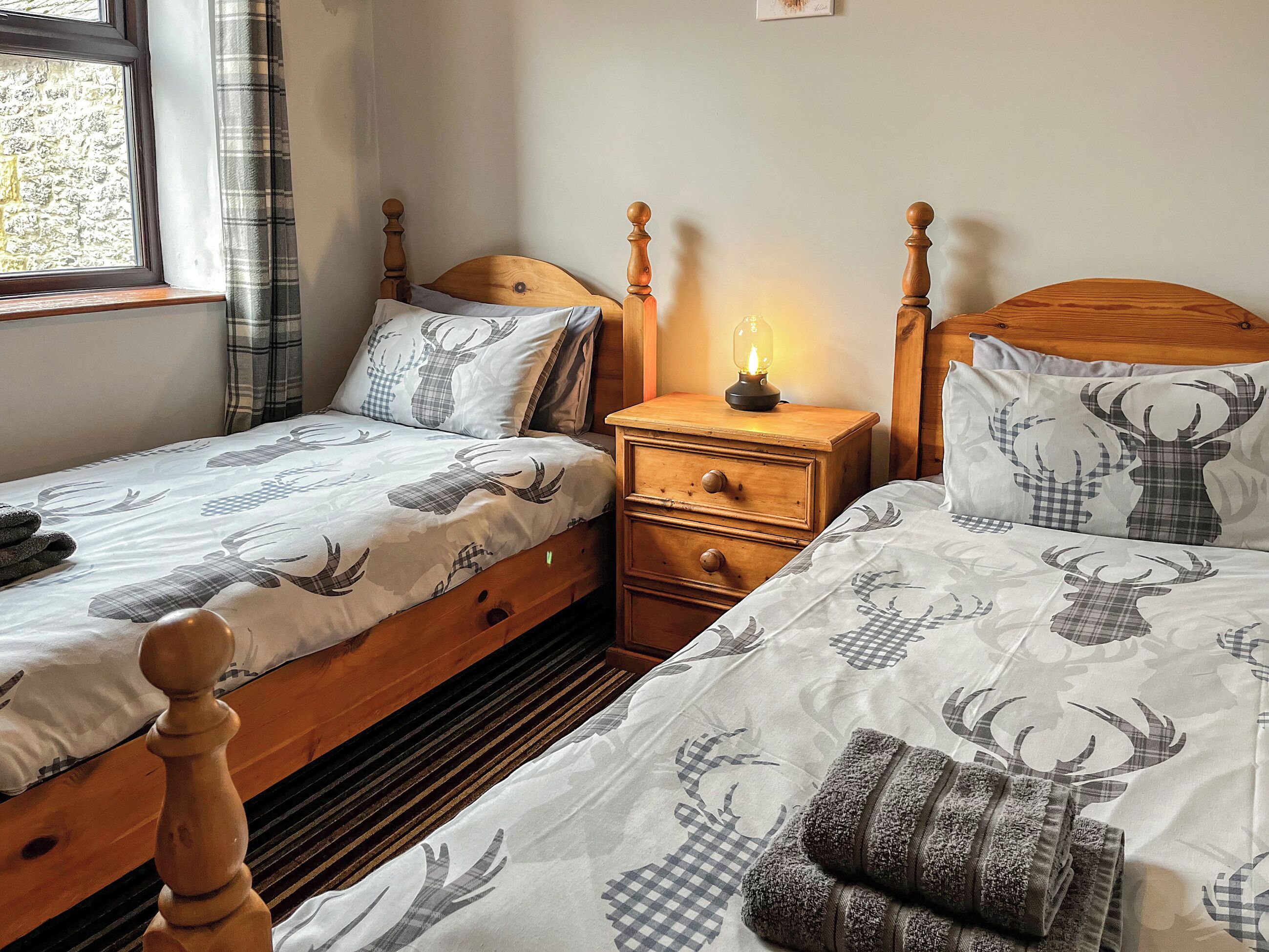2 bedrooms, WiFi (free), bed sheets