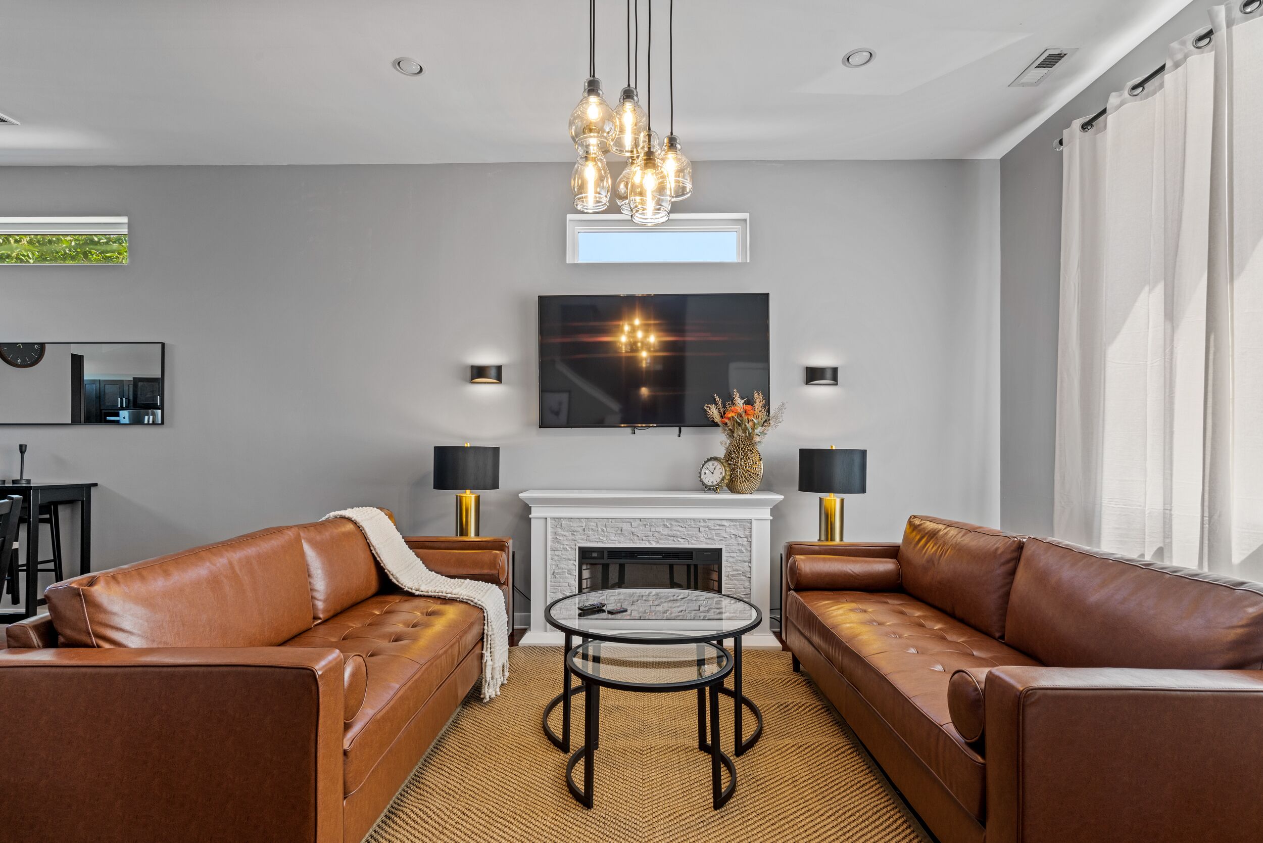 Spacious Luxury 4 BR Near Center City