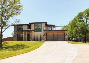Exterior - The Rooftop (Denison)