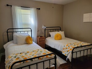 3 Schlafzimmer, Bügeleisen/Bügelbrett, kostenloses WLAN, Bettwäsche