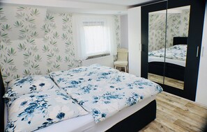 3 bedrooms, free WiFi, bed sheets