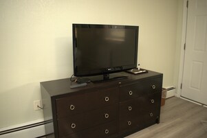 Executive Single Room | Iron/ironing board, free WiFi, bed sheets