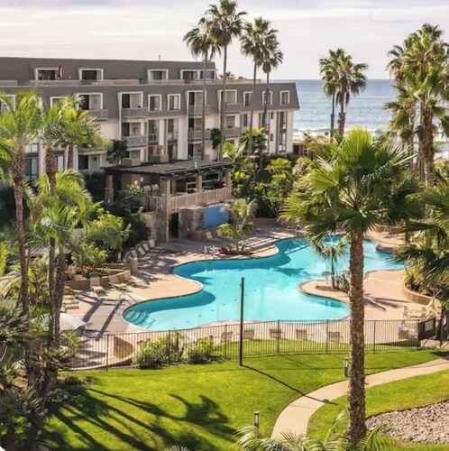 Pearl on the Strand - Ocean and Village Views at Oceanside Beach!