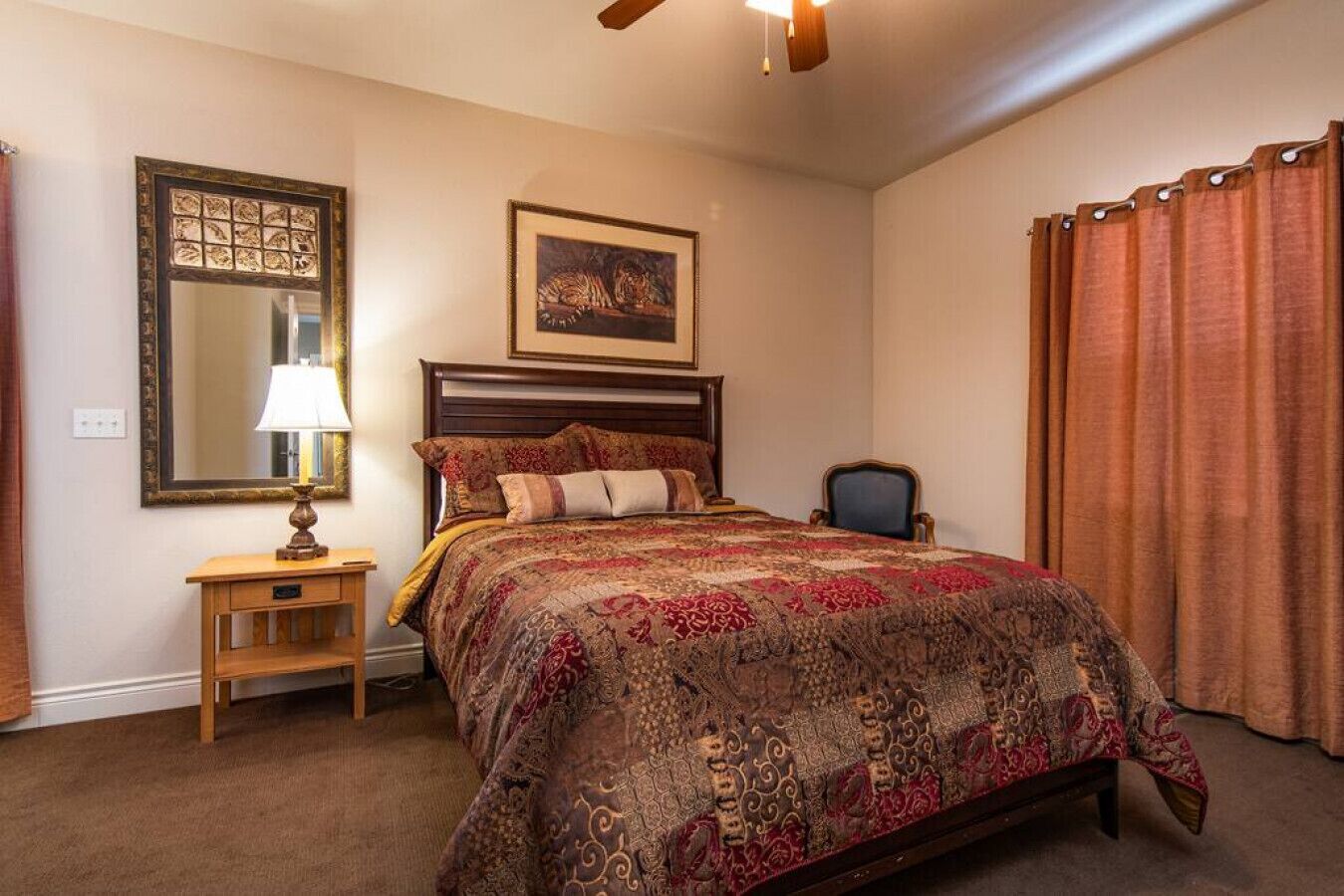 2 bedrooms, desk, iron/ironing board, WiFi