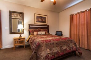 2 bedrooms, desk, iron/ironing board, WiFi