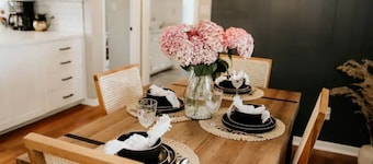 Charming Home in the heart of Amish Country!